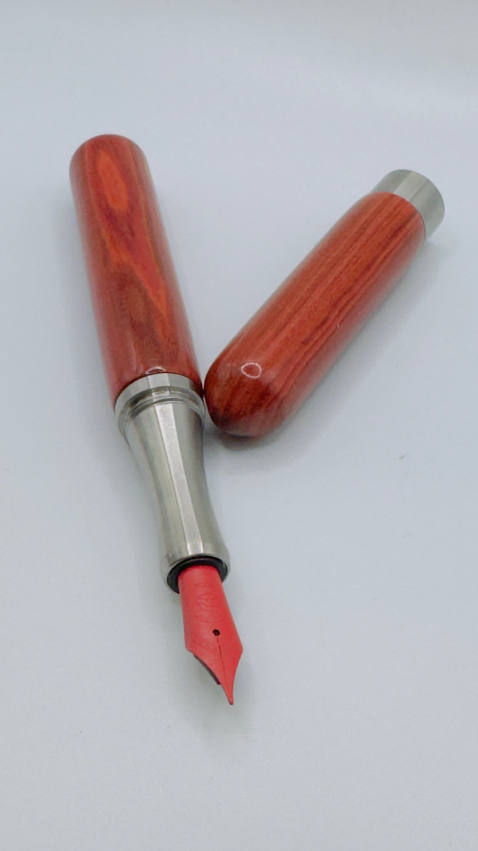 No. 21 - Pinky, handcrafted LIGNORAE fountain pen in Red Heart / Chakte Kok (Simira salvadorensis), The First One Hundred edition piece