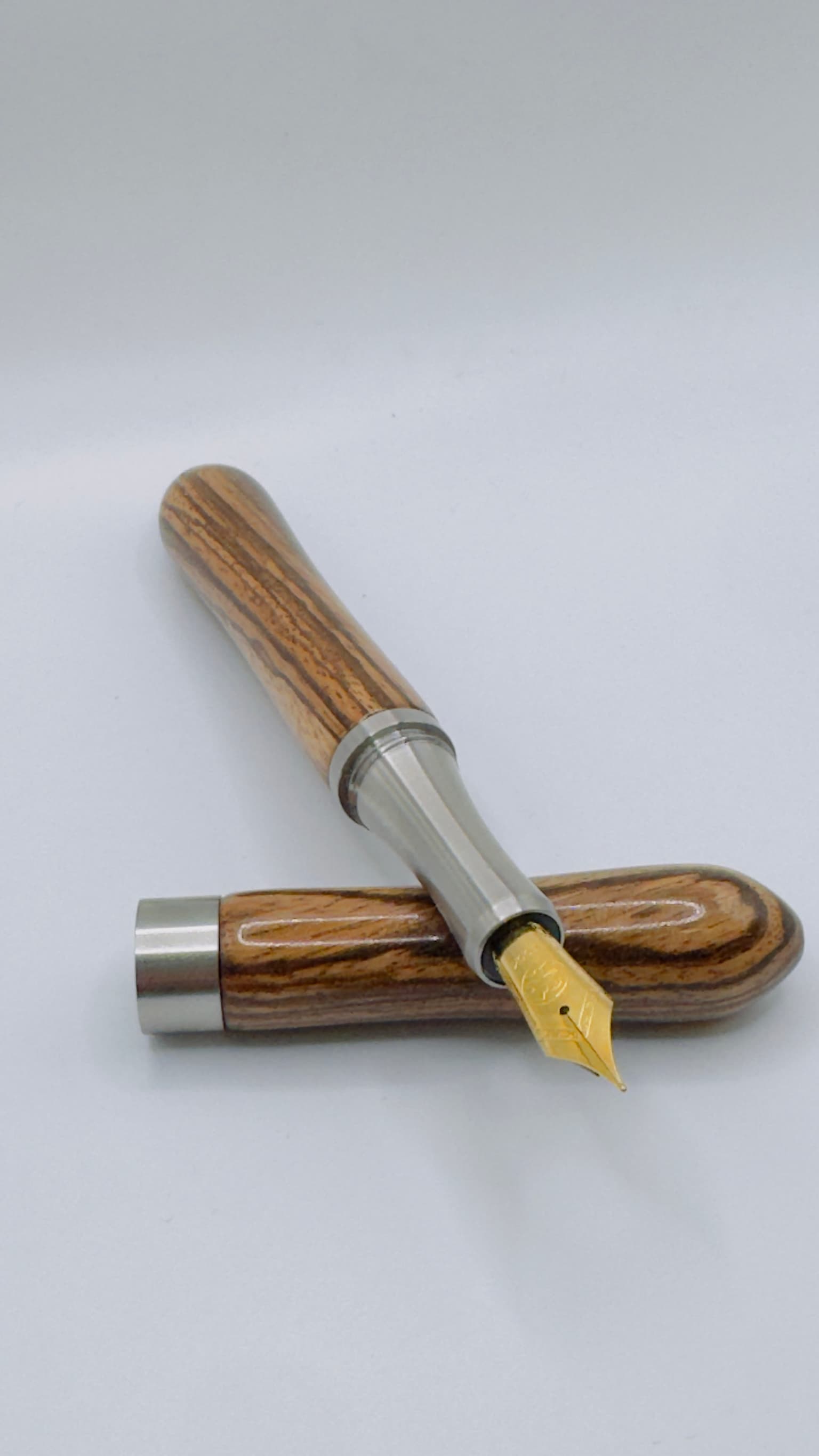 No. 22, handcrafted LIGNORAE fountain pen in Brazilian Kingwood (Dalbergia cearensis), The First One Hundred edition piece